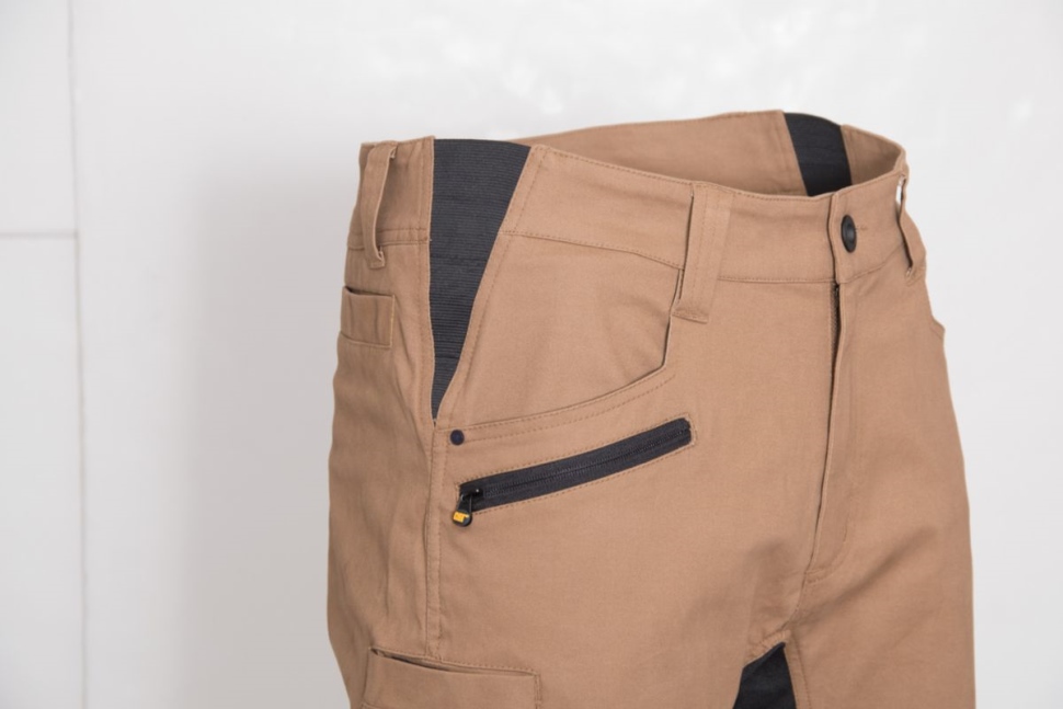 Chaussures De Chat Opérateur Flex Pant Sable Foncé Pour Hommes